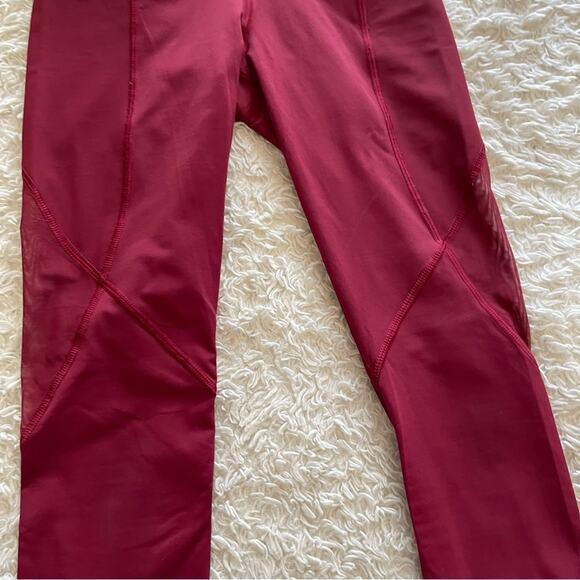 Lululemon Speed Tight Mesh Panels  size 4 - Picture 4 of 10